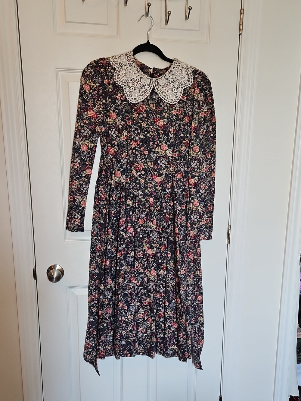 Vintage Prairie Dress With Lace Collar